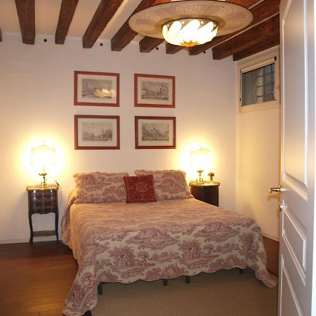Al Pozzo Dei Scoacamini, 100 M From San Marco, Ground Floor Leilighet Venezia Eksteriør bilde