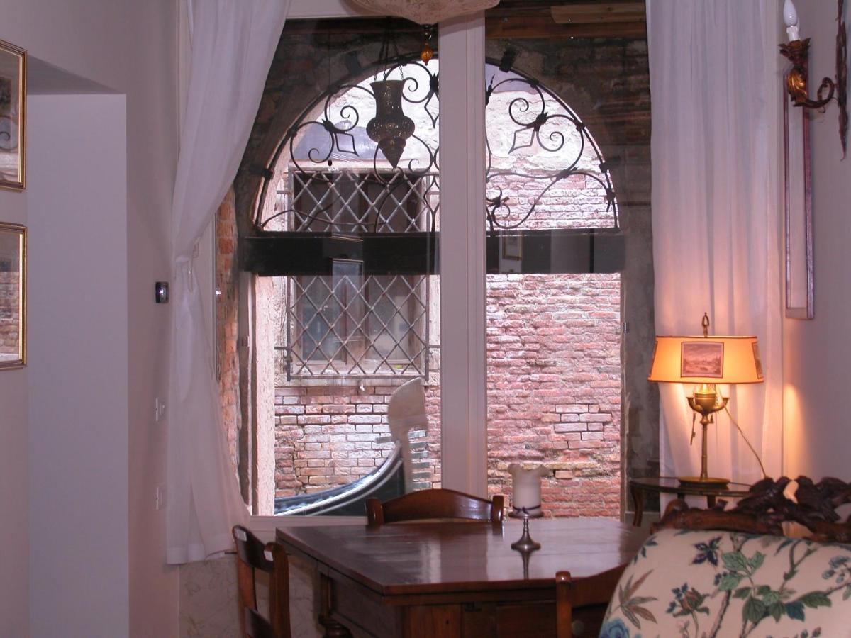 Al Pozzo Dei Scoacamini, 100 M From San Marco, Ground Floor Leilighet Venezia Eksteriør bilde