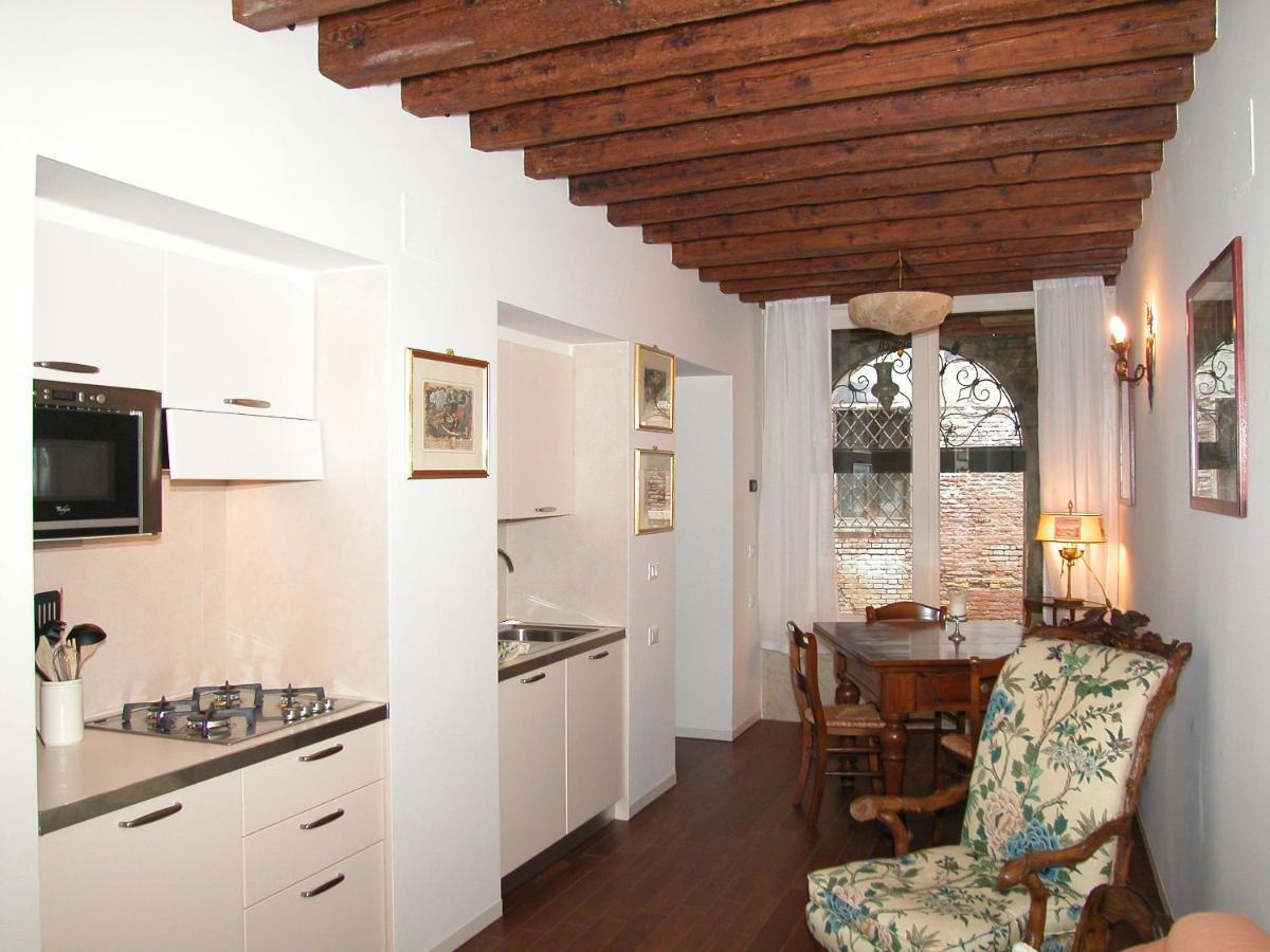 Al Pozzo Dei Scoacamini, 100 M From San Marco, Ground Floor Leilighet Venezia Eksteriør bilde