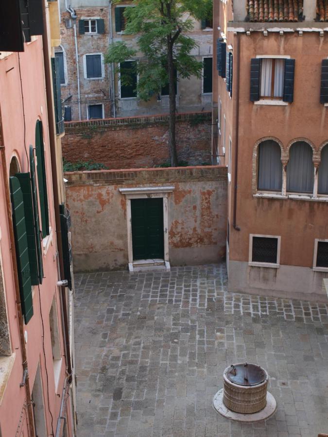 Al Pozzo Dei Scoacamini, 100 M From San Marco, Ground Floor Leilighet Venezia Eksteriør bilde