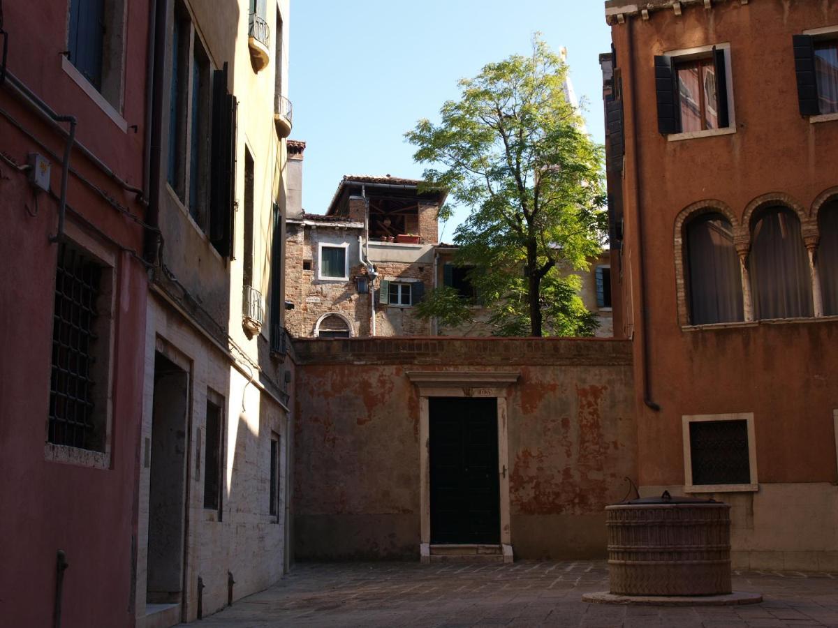 Al Pozzo Dei Scoacamini, 100 M From San Marco, Ground Floor Leilighet Venezia Eksteriør bilde