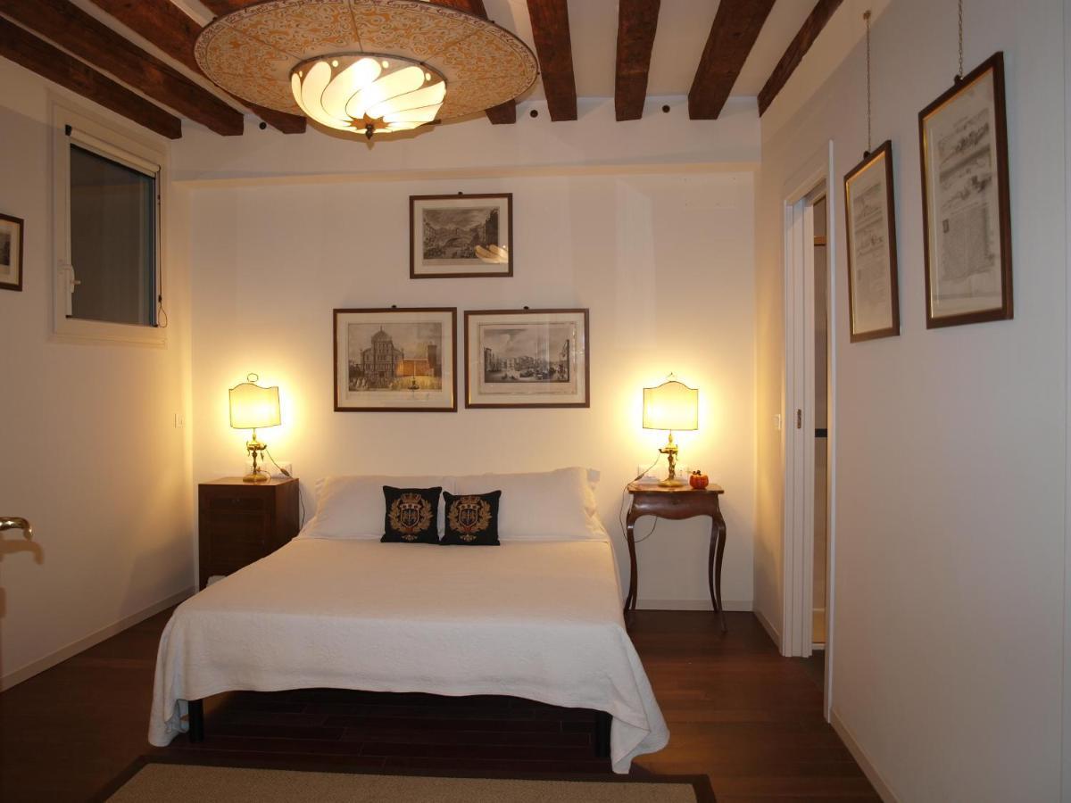 Al Pozzo Dei Scoacamini, 100 M From San Marco, Ground Floor Leilighet Venezia Eksteriør bilde