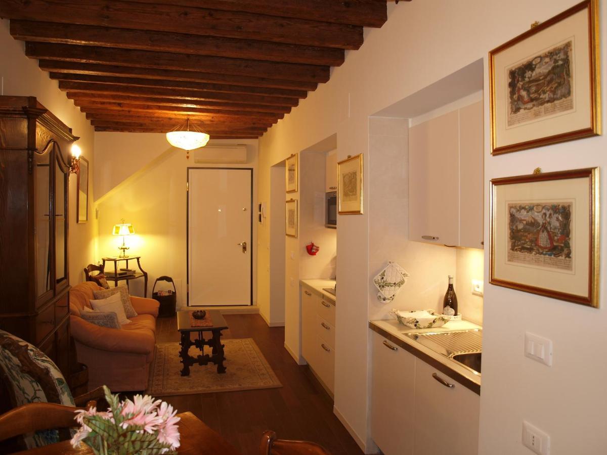 Al Pozzo Dei Scoacamini, 100 M From San Marco, Ground Floor Leilighet Venezia Eksteriør bilde